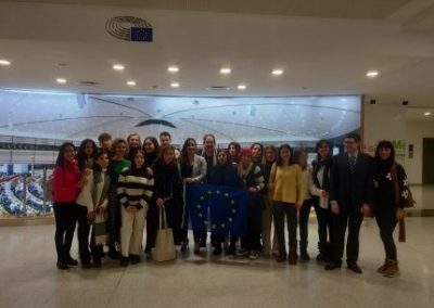 Foto grupal de alumnos en el Parlamento Europeo